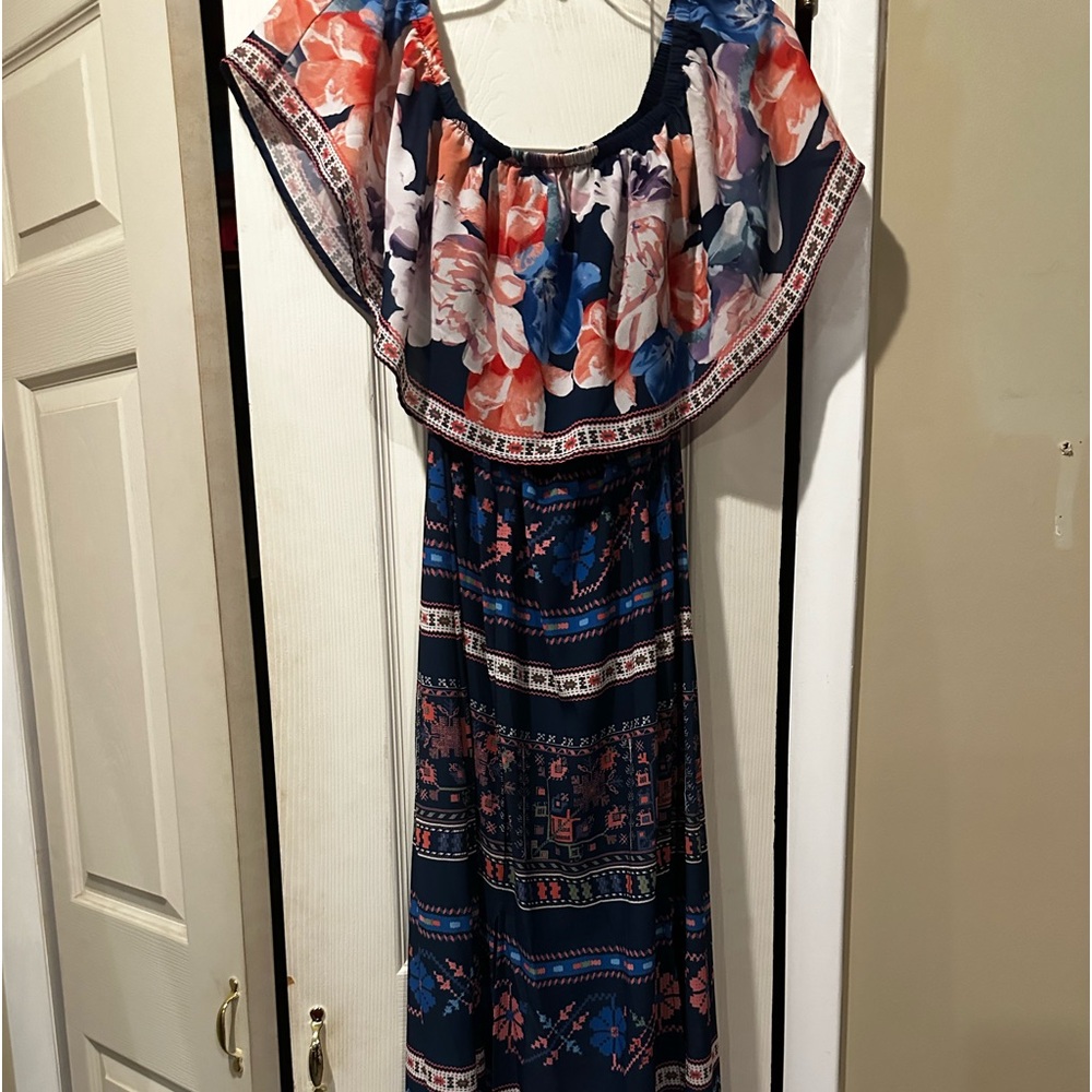 A Closet Clean Out Variety of Ladies Casual & Dressy Dresses